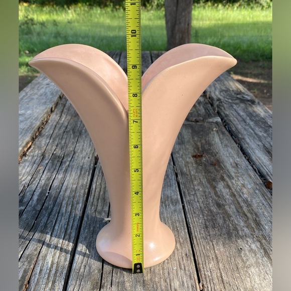 1930’s Rumrill Swan Vase - Picture 9 of 9